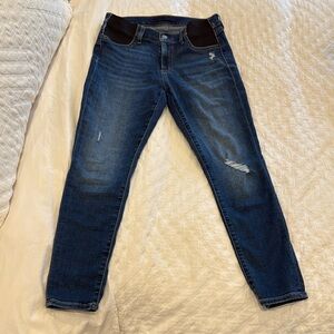 Stylish Maternity Joe’s Blue Jeans- size 28